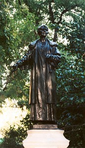 emmeline pankhurst statue